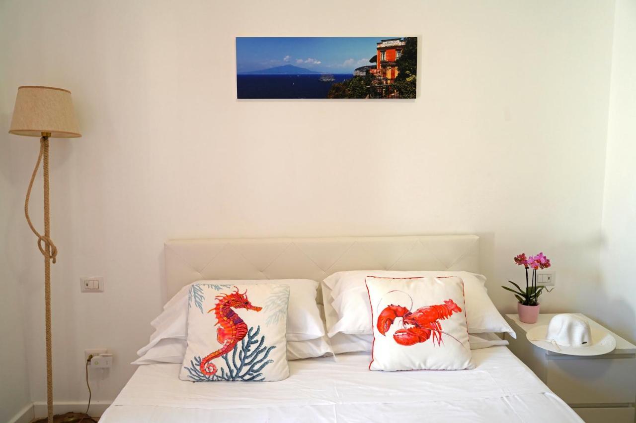 Piazza Lauro Suites Sorrento Exteriör bild