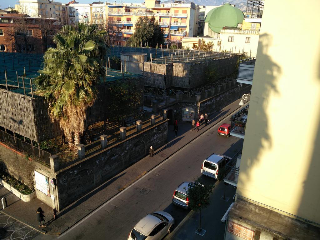 Piazza Lauro Suites Sorrento Exteriör bild